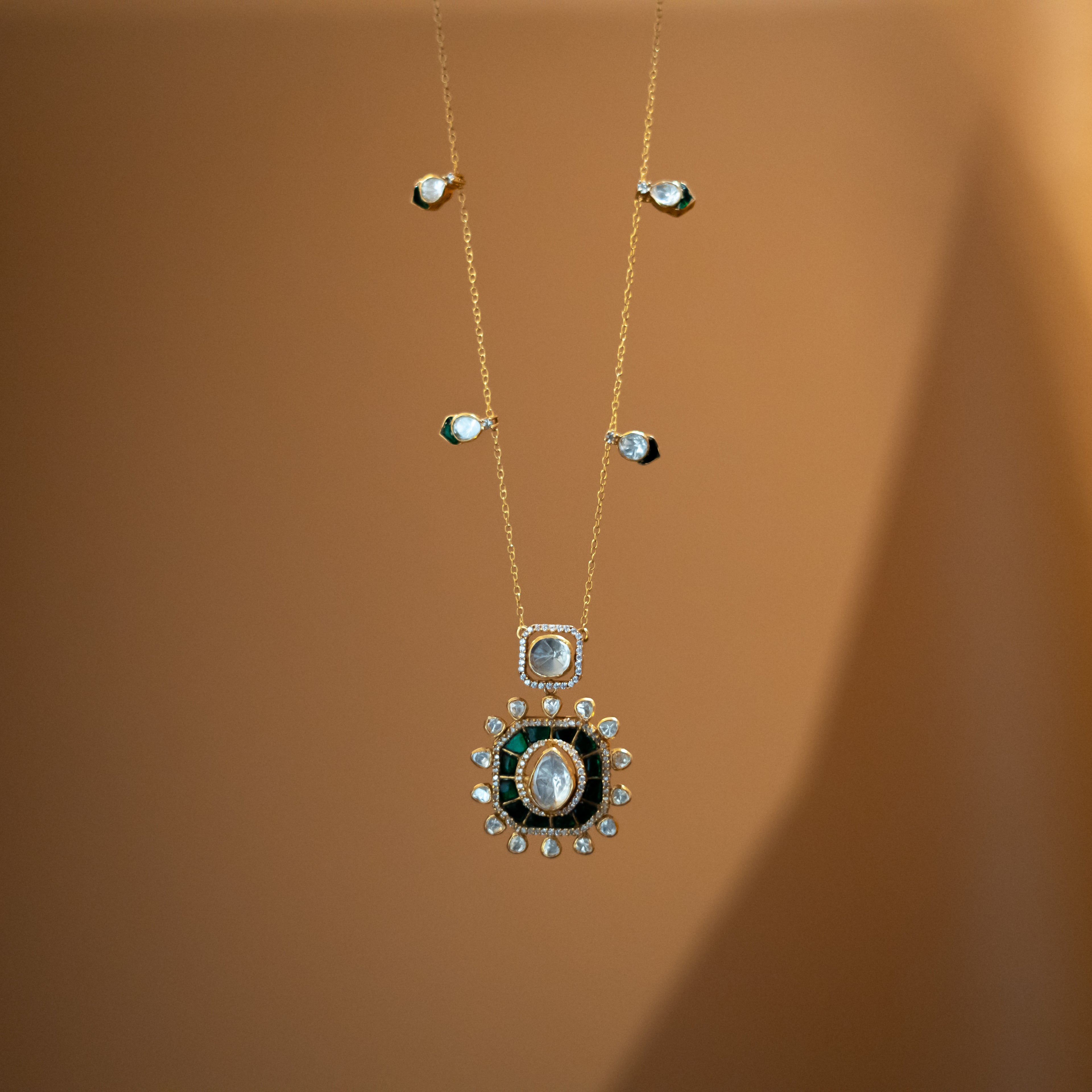 Aarna Chain