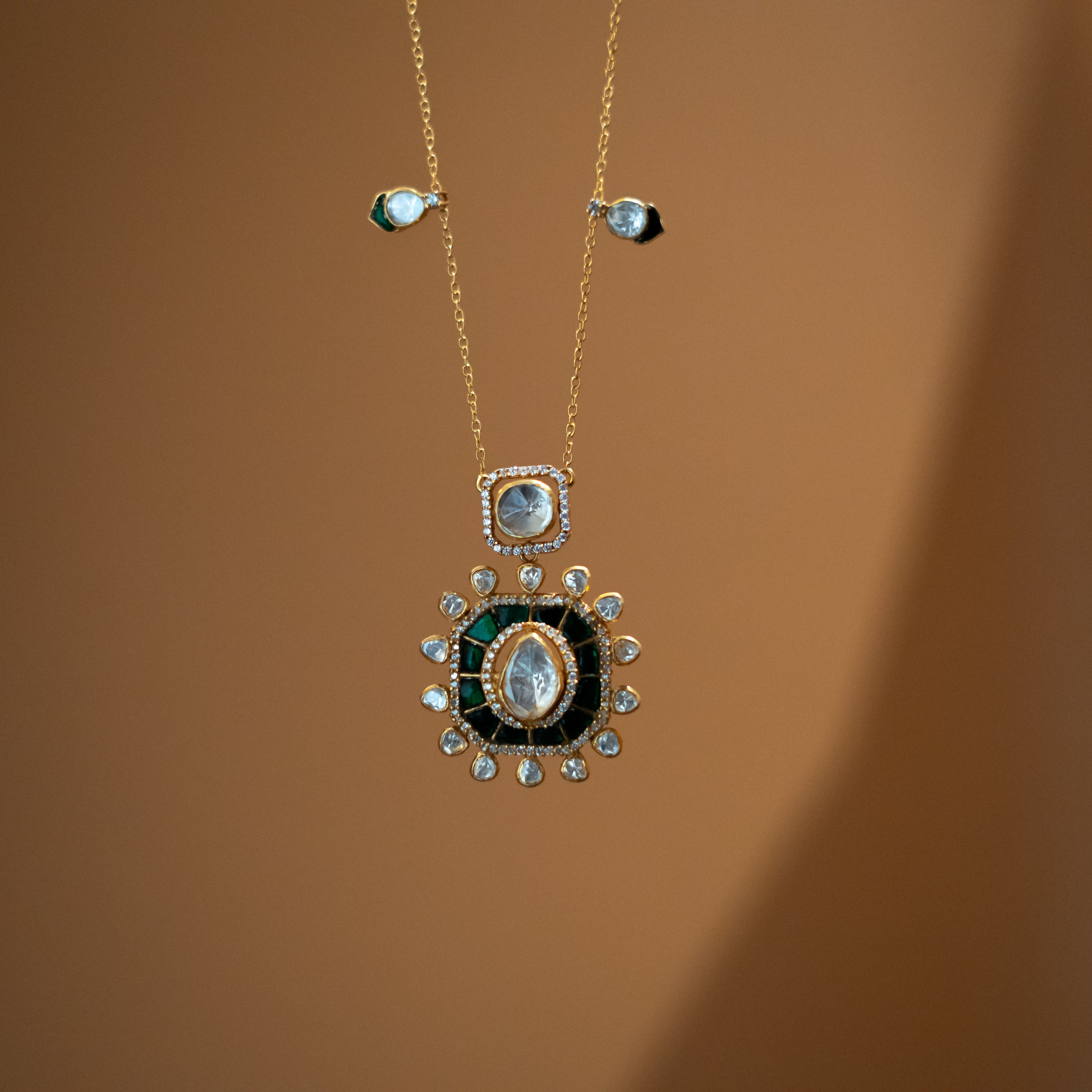 Aarna Chain