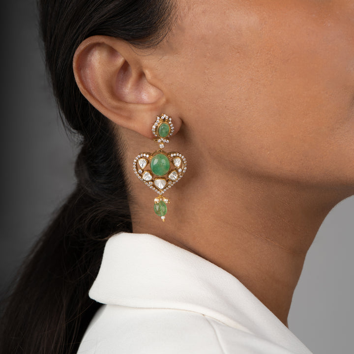 Vrinda Kundan Emerald Earrings - Saroki jewels
