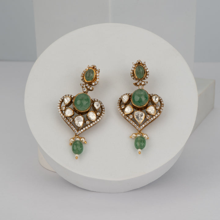 Vrinda Kundan Emerald Earrings - Saroki jewels