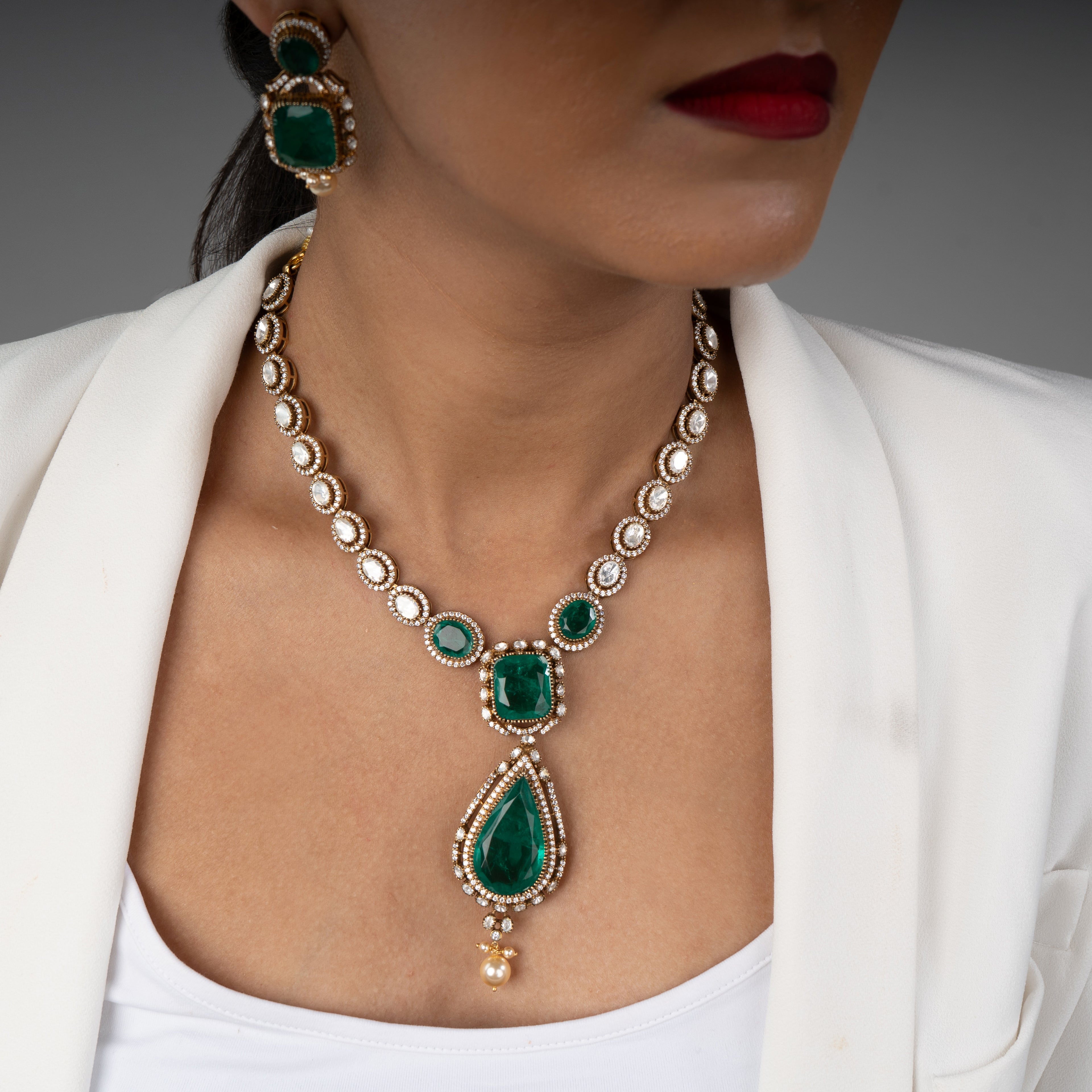The Emerald Heirloom - Saroki jewels