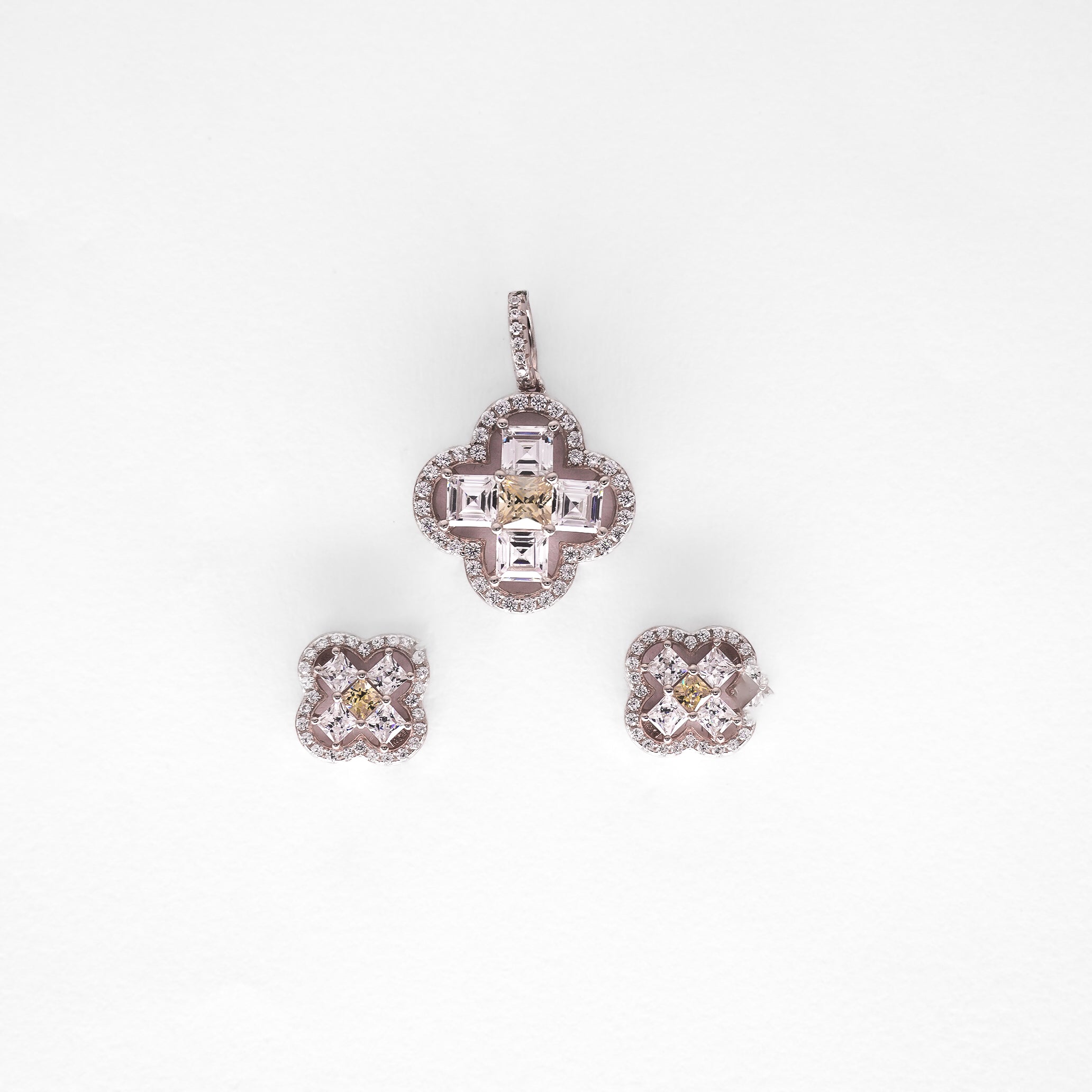 Celyra Pendent Set - Saroki jewels