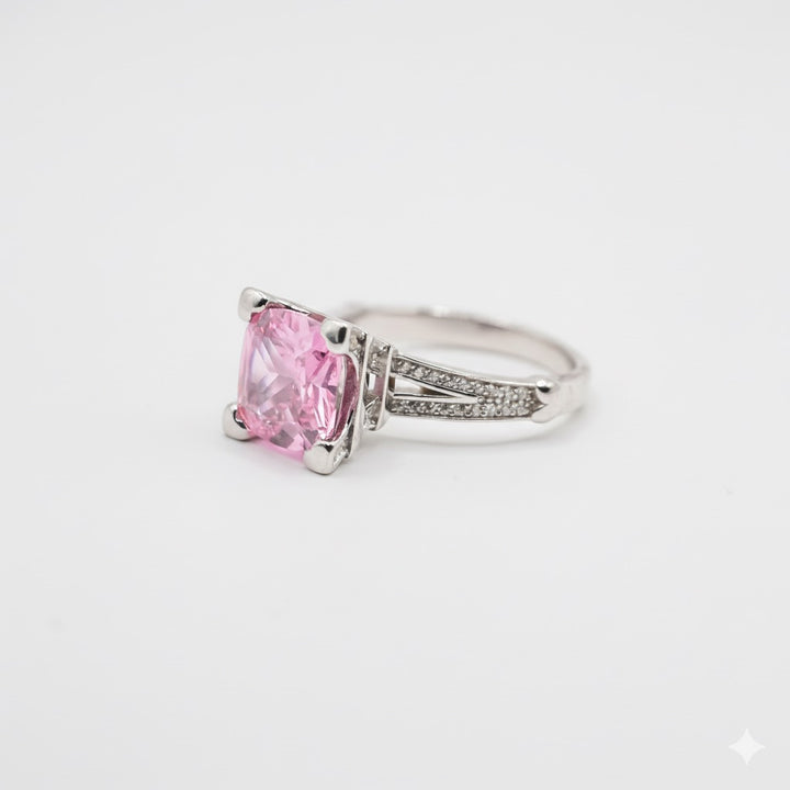 The Princess Cut Ring - Saroki jewels