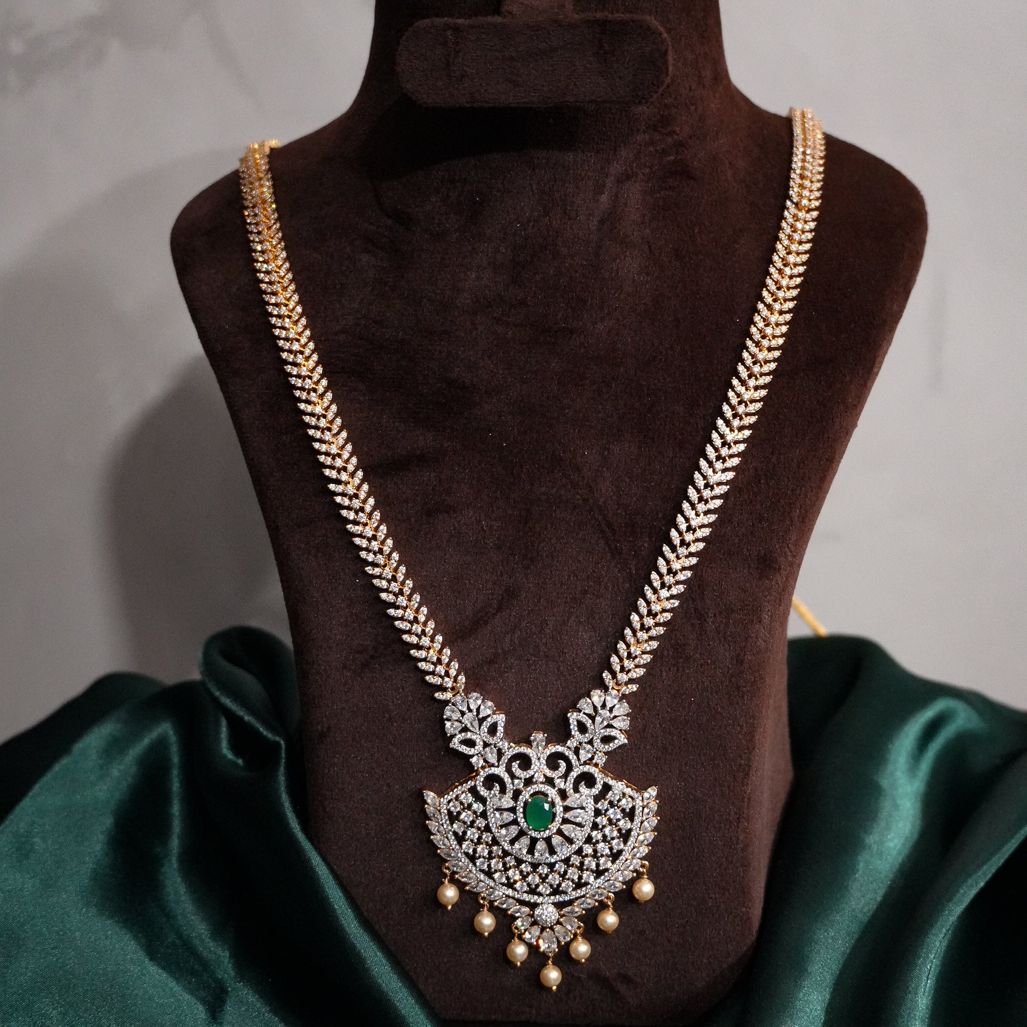 Devi Haaram - Saroki jewels