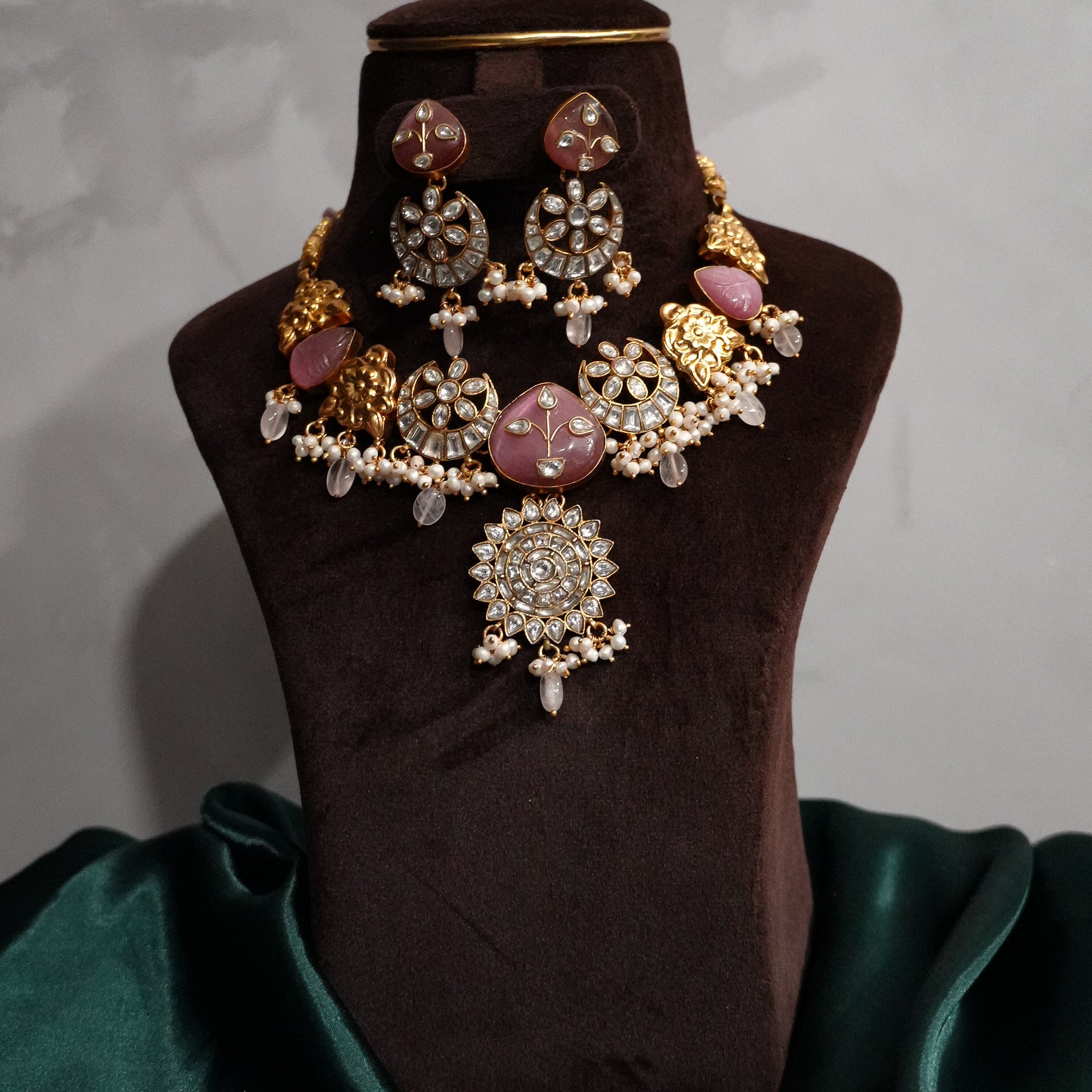 Padmika Kundan set