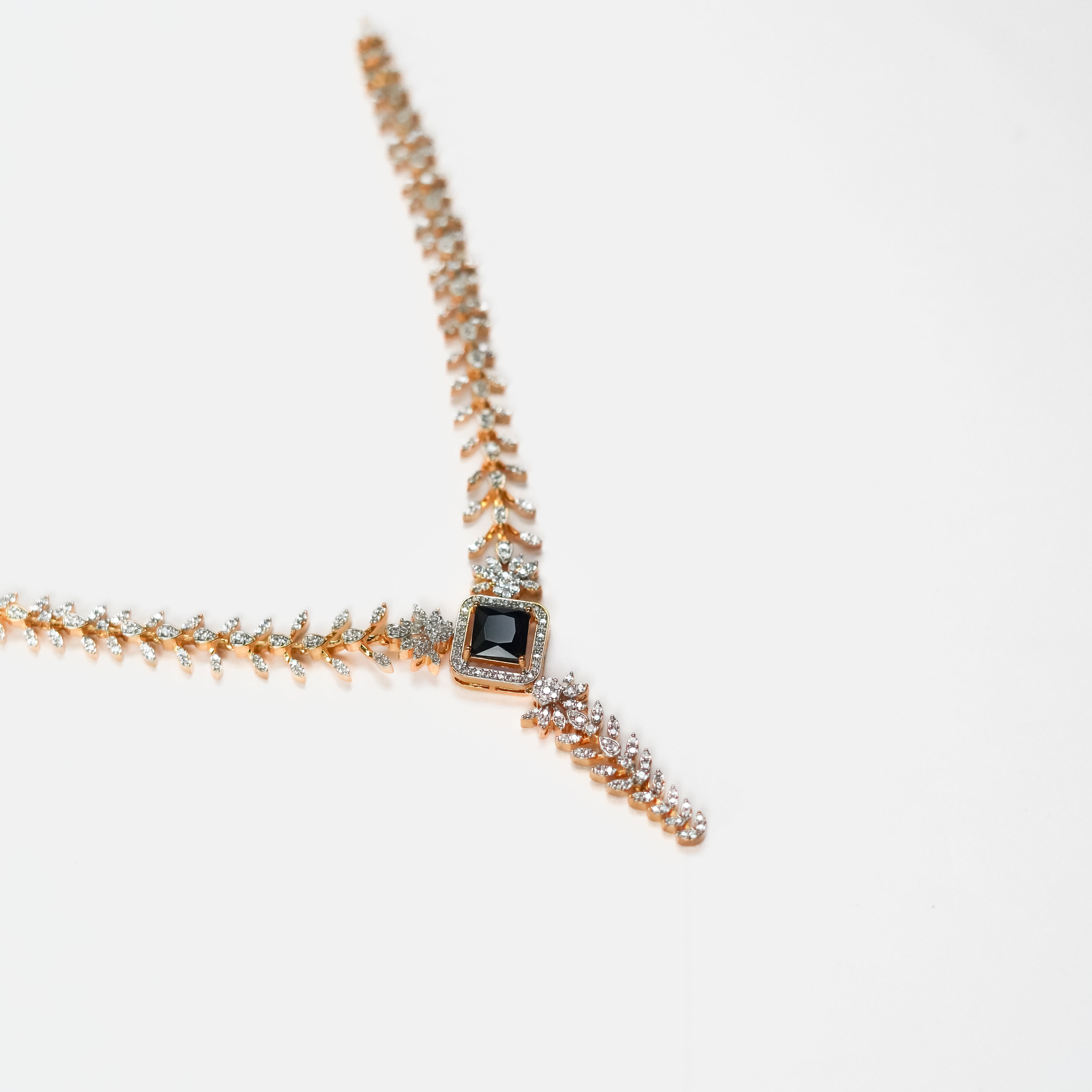 Noirvale Necklace - Saroki jewels